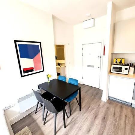 Comfy Cabot Circus Flat Sleeps 4 Appartement